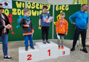 5- latki na podium.