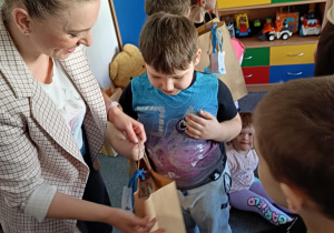 Wręczanie nagród w oddziale przedszkolnym SOSW w Skierniewicach