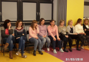 w kręgu