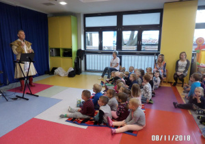 dzieci na widowni