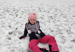 Jowitka odpoczywa na śniegu