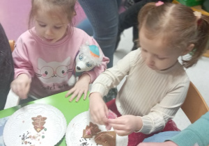 Marcelina i Kornelia jak doświadczone kuchakeczki.