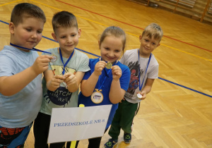 Nasza drużyna z medalami