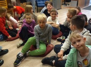 Liski w bibliotece