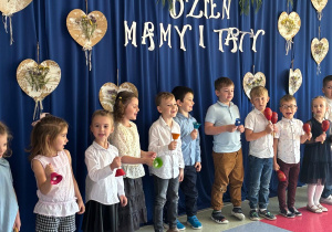 wspólne odśpiewanie piosenki