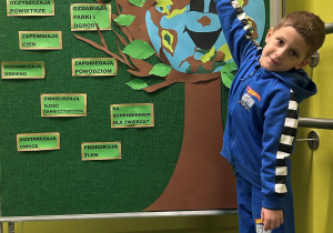 Olek prezentuje wystawę