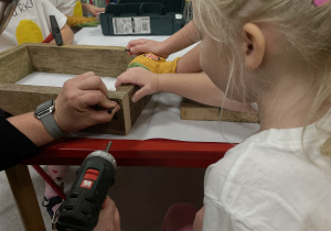 Współpraca popłaca - tworzymy skrzynkę