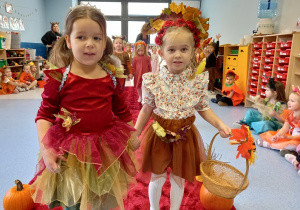 Iga i Laura prezentują swój image.