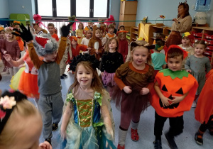 Przechodzimy pod liną