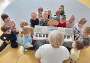 poznajemy nowe utwory