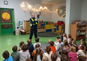 Funkcjonariusz policji.