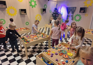 Sala kół zębatych - super zabawa.