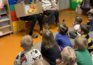 Opowieść o czarnym smoku. Teatrzyk kamishibai.