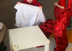 Nakrywanie do stołu