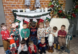 W CKiSz przy kominku - chłopcy