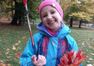 Spacer z kijem włóczykijem