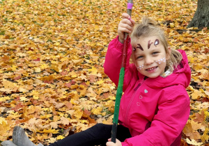 Spacer z kijem włóczykijem