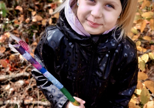 Spacer z kijem włóczykijem