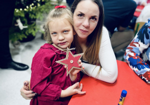 Klara ze swoją mamą