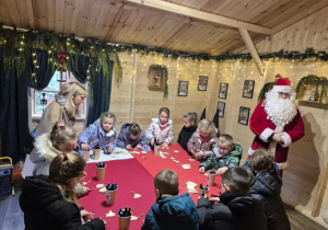 Rybki uczestniczą w warsztatach