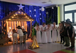 Górale składają pokłony.