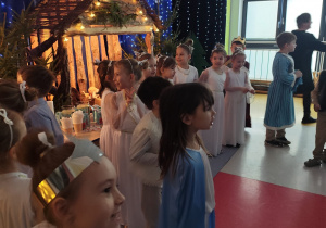 Odśpiewanie "Sto lat" dziadkom