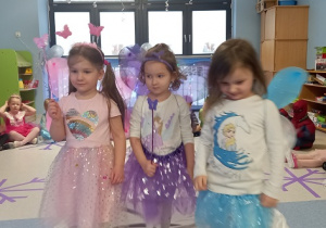 Pokaz strojów na lodowym dywanie