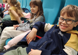 W oczekiwaniu na przedstawienie