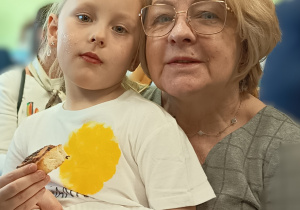 Babcia z wnuczką