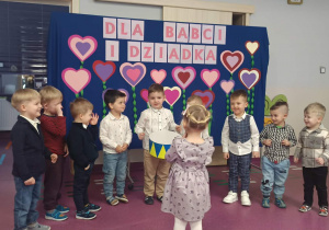 chłopcy mówią wiersz