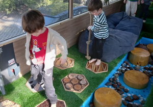 Po ścieżce sensorycznej