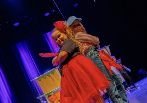 Zosia i Helenka podczas występu