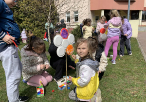 Nikola zajęcia na dworze