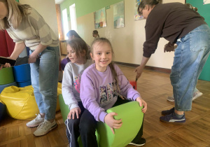 Klara i Helenka przerwa w szkole