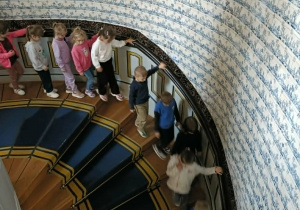 kręte schody w muzeum