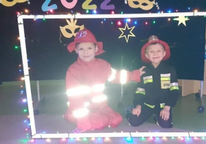 Maks i Józio - dzielni strażacy.